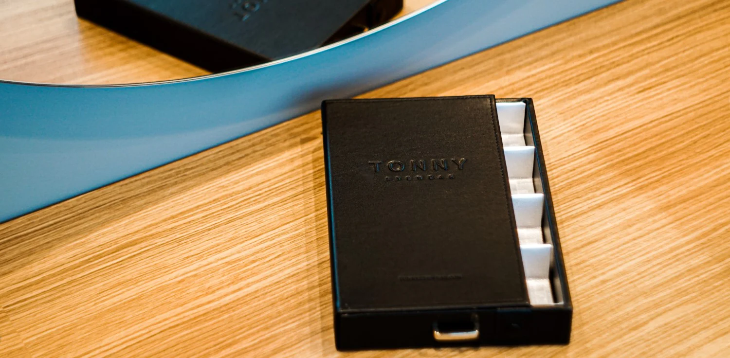 TONNY eyeglasses tray for 4 pcs.