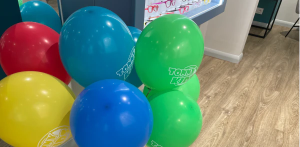 Baloon with TONNY KIDS logo