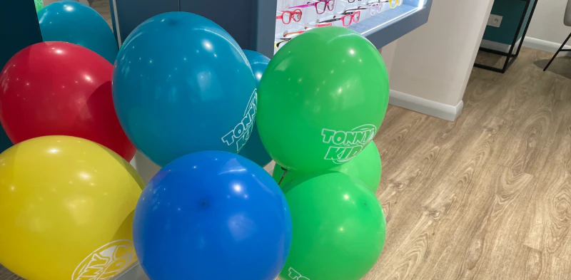 Baloon with TONNY KIDS logo